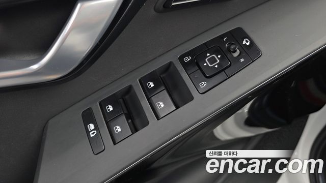 Kia Niro 2023 — photo 27