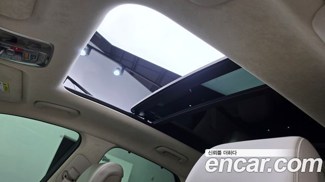 Genesis GV70 2023 — photo 22