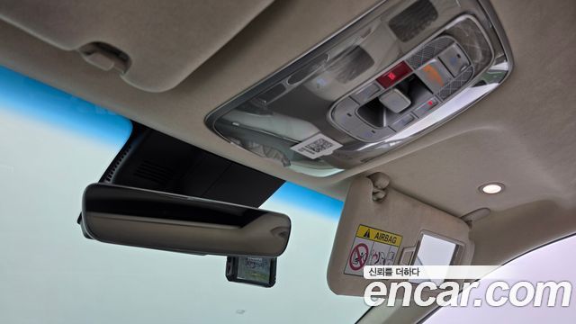 Genesis GV70 2023 — photo 26