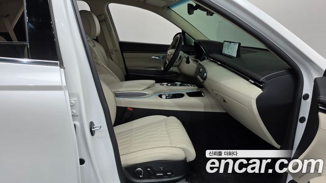 Genesis GV70 2023 — photo 16
