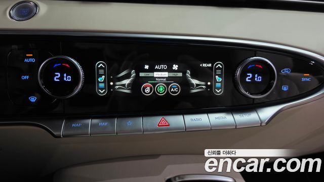 Genesis GV70 2023 — photo 33
