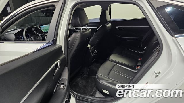 Hyundai Sonata 2020 — photo 11