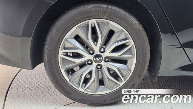 Kia K5 2023 — photo 5