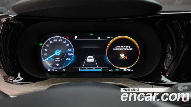 Kia K5 2023 — photo 11