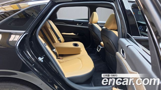Kia K5 2023 — photo 17