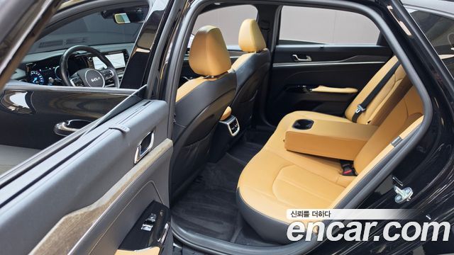 Kia K5 2023 — photo 18