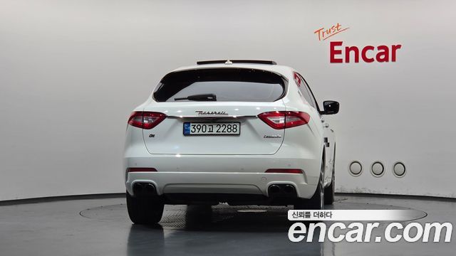 Maserati Levante 2018 — photo 4