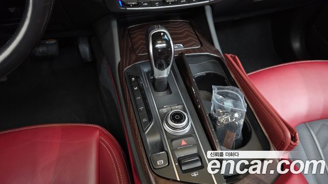 Maserati Levante 2018 — photo 9