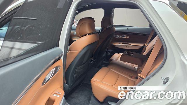 Genesis GV70 2023 — photo 18
