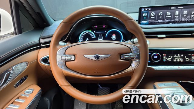 Genesis GV70 2023 — photo 24