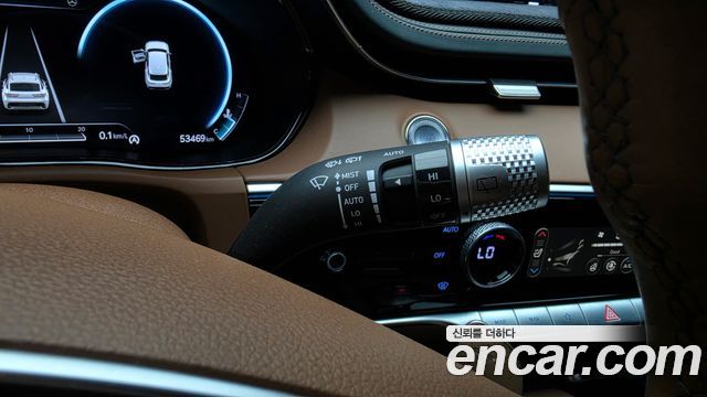 Genesis GV70 2023 — photo 27