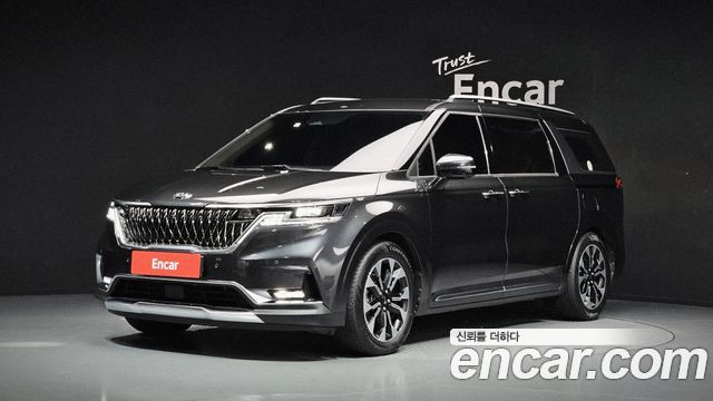 Kia Canival 2021 — photo 1