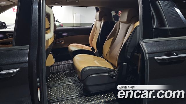 Kia Canival 2021 — photo 11