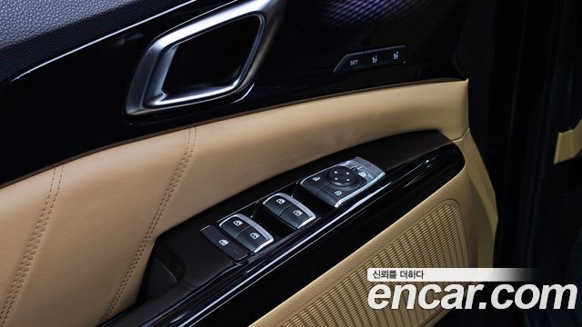 Kia Canival 2021 — photo 16