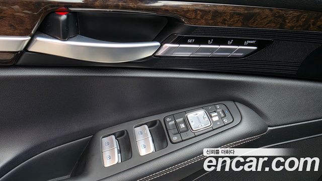 Genesis G90 2021 — photo 30