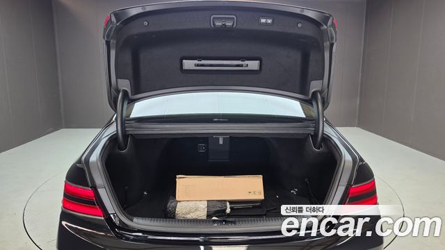 Genesis G90 2021 — photo 32
