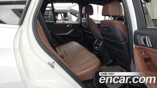 BMW X5 2020 — photo 18