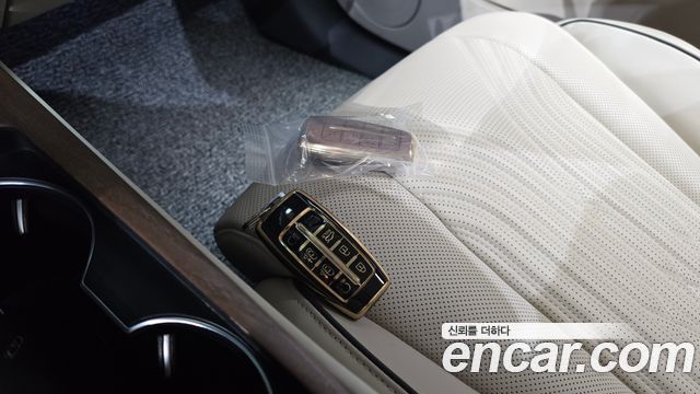 Genesis G80 2023 — photo 21