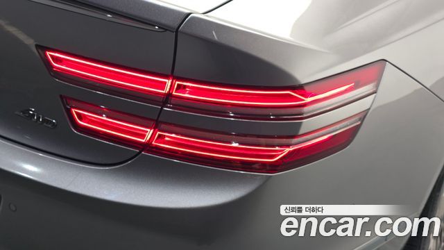 Genesis G80 2023 — photo 9