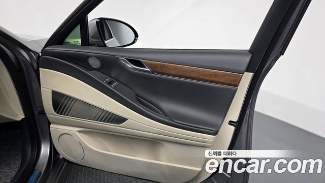 Genesis G80 2023 — photo 14