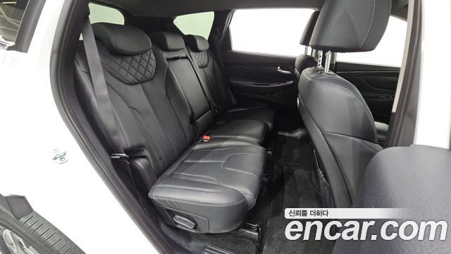 Hyundai Santafe 2023 — photo 17