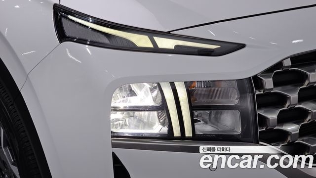 Hyundai Santafe 2023 — photo 8