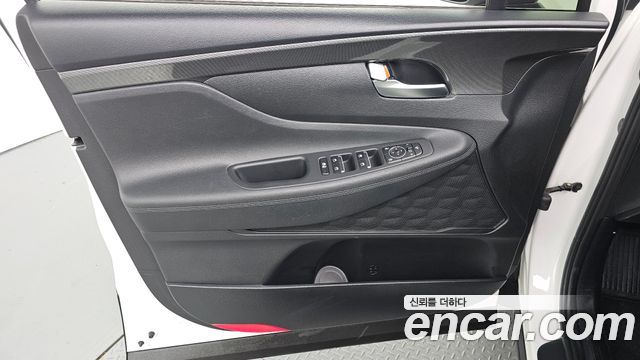 Hyundai Santafe 2023 — photo 14