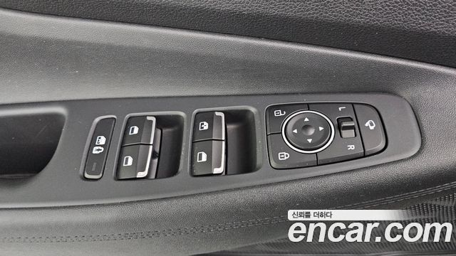 Hyundai Santafe 2023 — photo 29