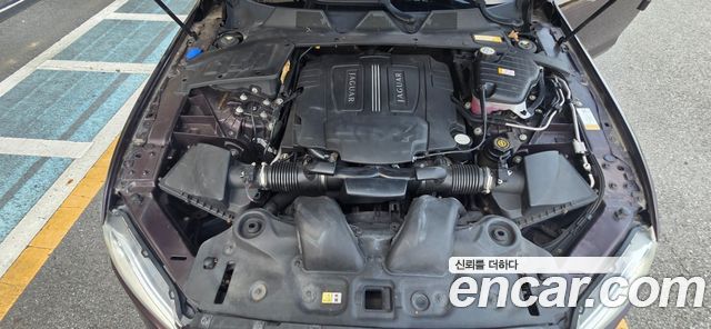 Jaguar XJ 2010 — photo 6