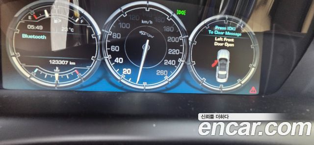 Jaguar XJ 2010 — photo 8