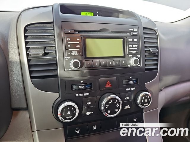 Kia Canival 2014 — photo 13