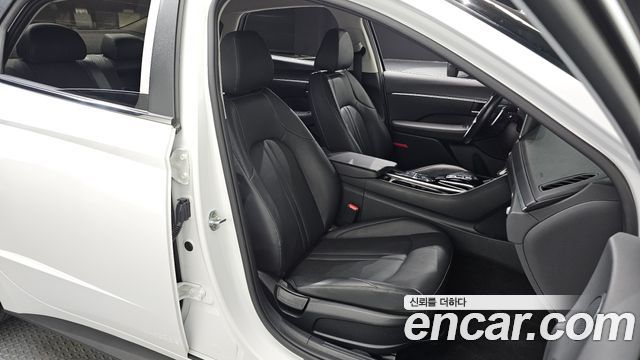 Hyundai Sonata 2020 — photo 16