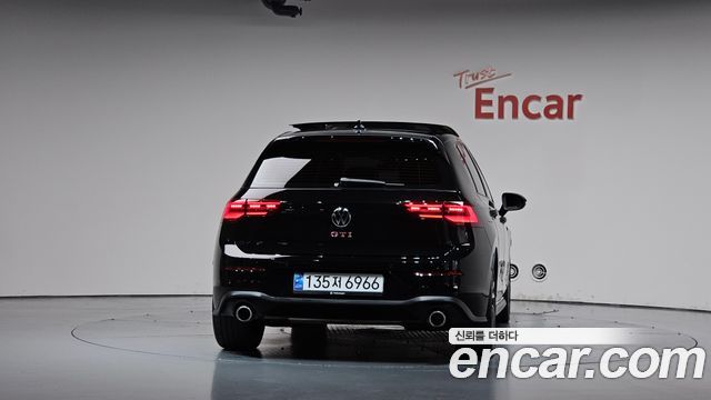 Volkswagen Golf 2024 — photo 4