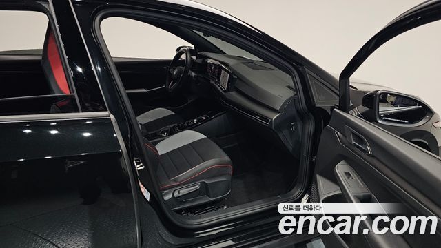 Volkswagen Golf 2024 — photo 17