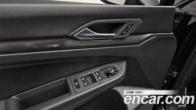 Volkswagen Golf 2024 — photo 24