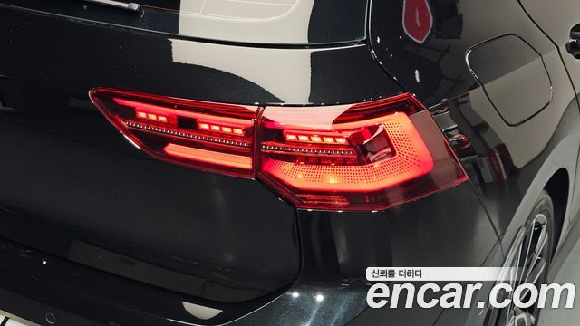 Volkswagen Golf 2024 — photo 9