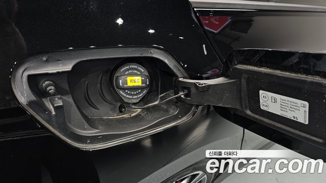 Volkswagen Golf 2024 — photo 38