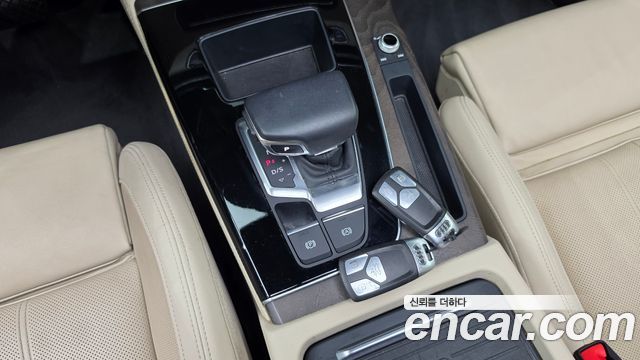 Audi Q5 2023 — photo 12