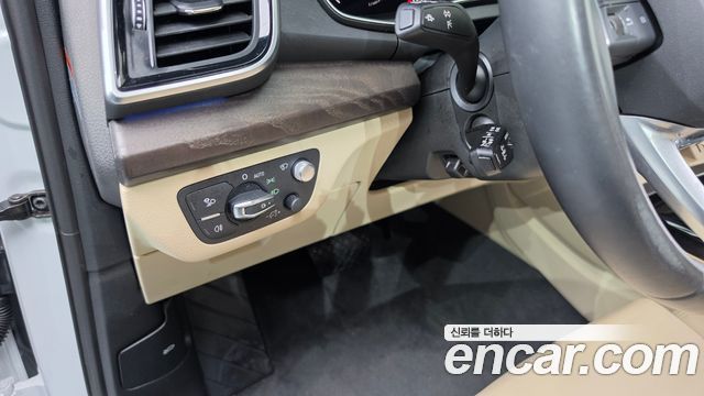 Audi Q5 2023 — photo 24