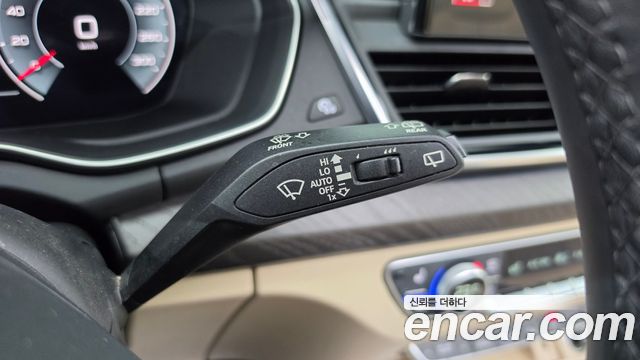 Audi Q5 2023 — photo 25