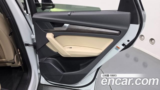 Audi Q5 2023 — photo 15