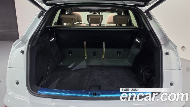 Audi Q5 2023 — photo 32