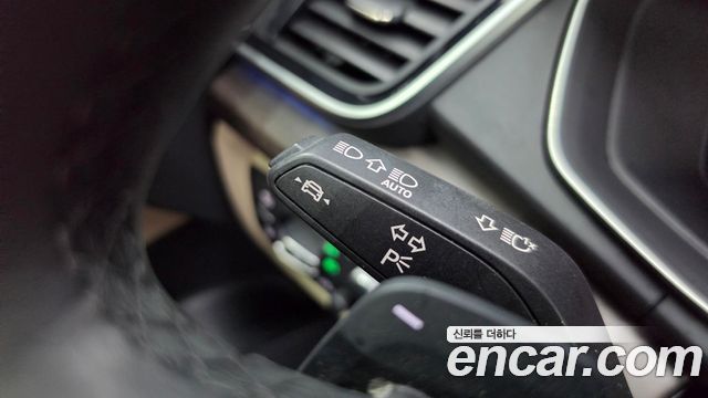 Audi Q5 2023 — photo 33