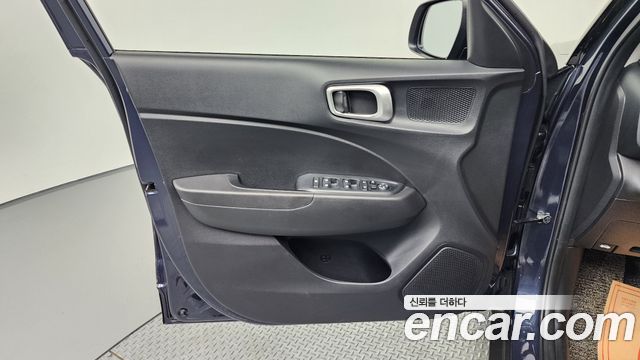 Hyundai Venue 2021 — photo 14
