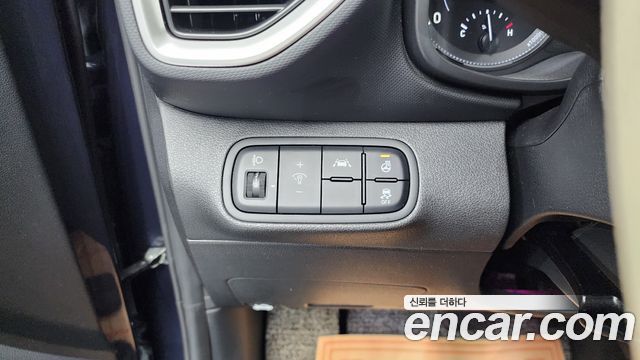 Hyundai Venue 2021 — photo 27