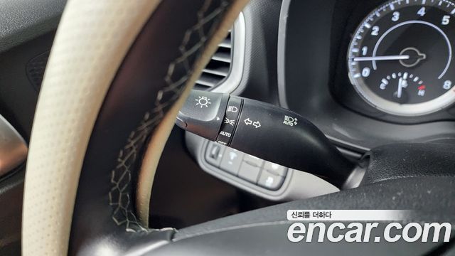 Hyundai Venue 2021 — photo 29