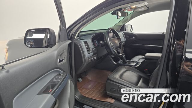 Chevrolet Korea Colorado 2022 — photo 13