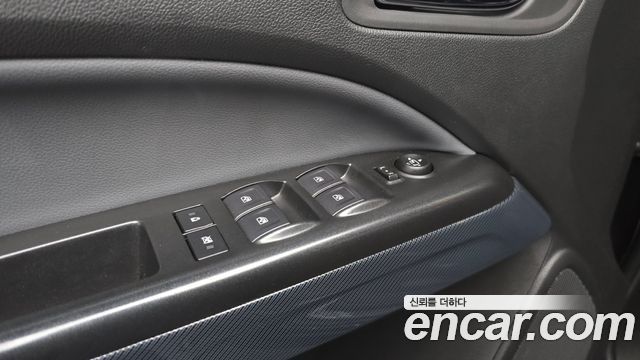 Chevrolet Korea Colorado 2022 — photo 28