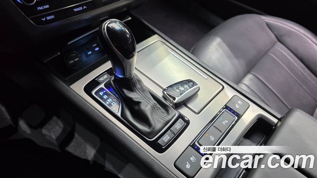 Hyundai Genesis 2016 — photo 12