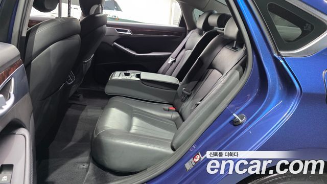 Hyundai Genesis 2016 — photo 17